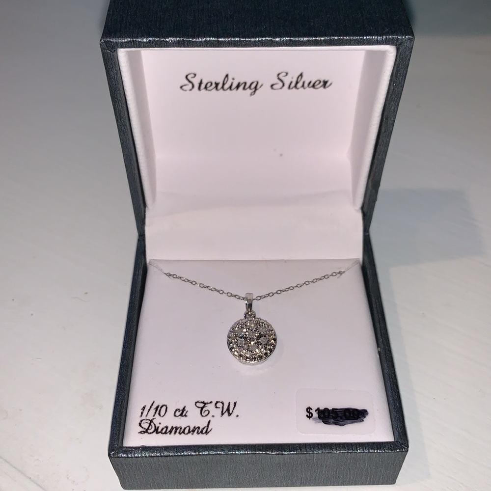 Necklace, sterling silver chain and pendant with 1/10 Ct diamonds
